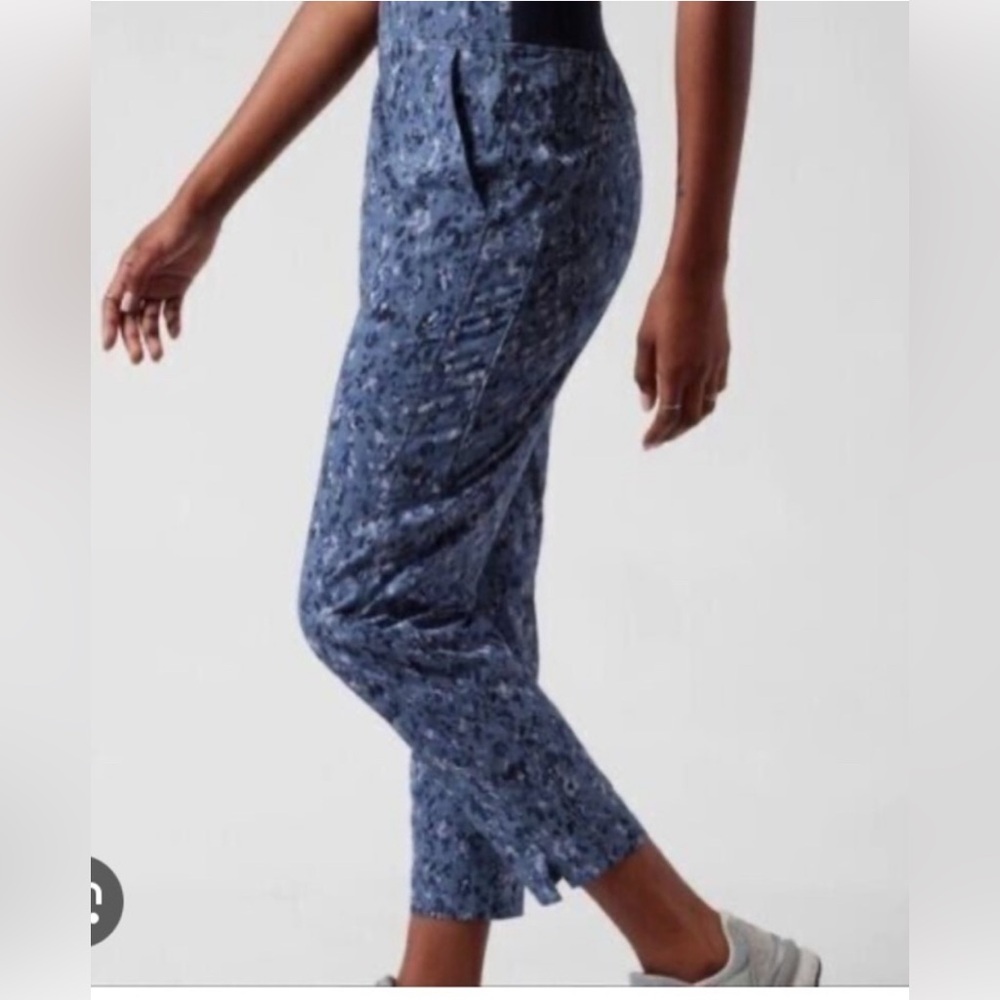 Athleta Brooklyn blue captivate print ankle pants, 8 T tall, long inseam